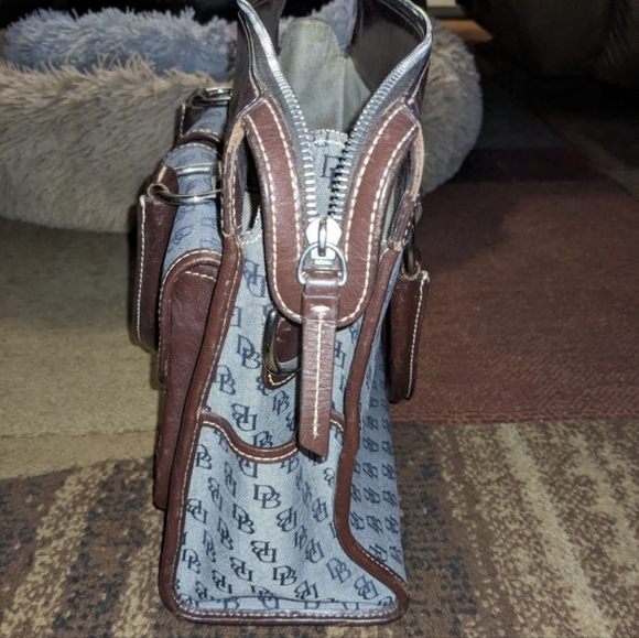 DOONEY & BOURKE Signature Logo Double Pocket GRAY & Brown Tote Handbag Purse - Picture 8 of 12